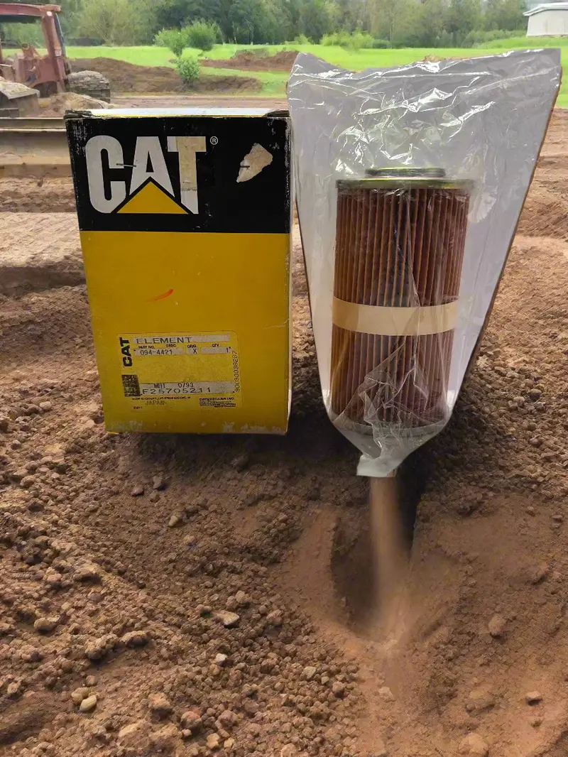094-4421 Hydraulic/Transmission Filter, Standard Efficiency - Genuine Cat Part 1