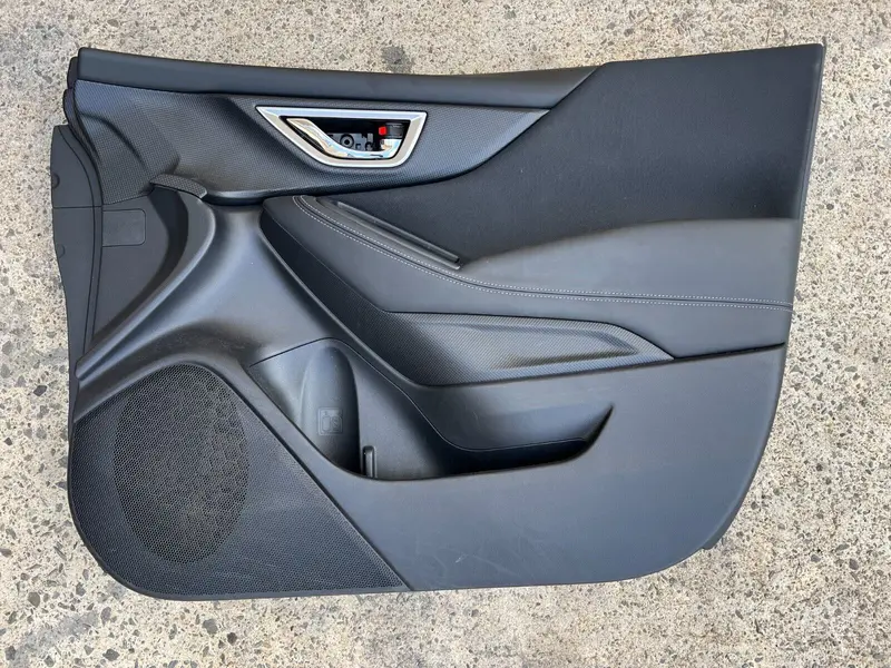 1 X Good Cond Subaru Forester Sk 2018 - 2021 Leather Door Card Panel 30,000Km 1