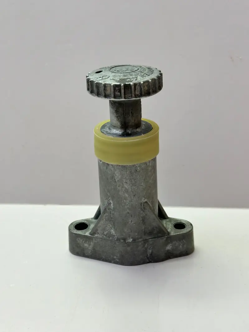 105-2508 Primer Pump With Plunger - Genuine Cat Part 1