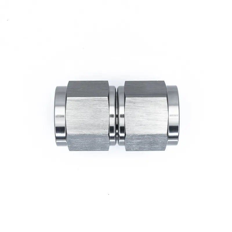 10An To 10An Swivel Coupler 1