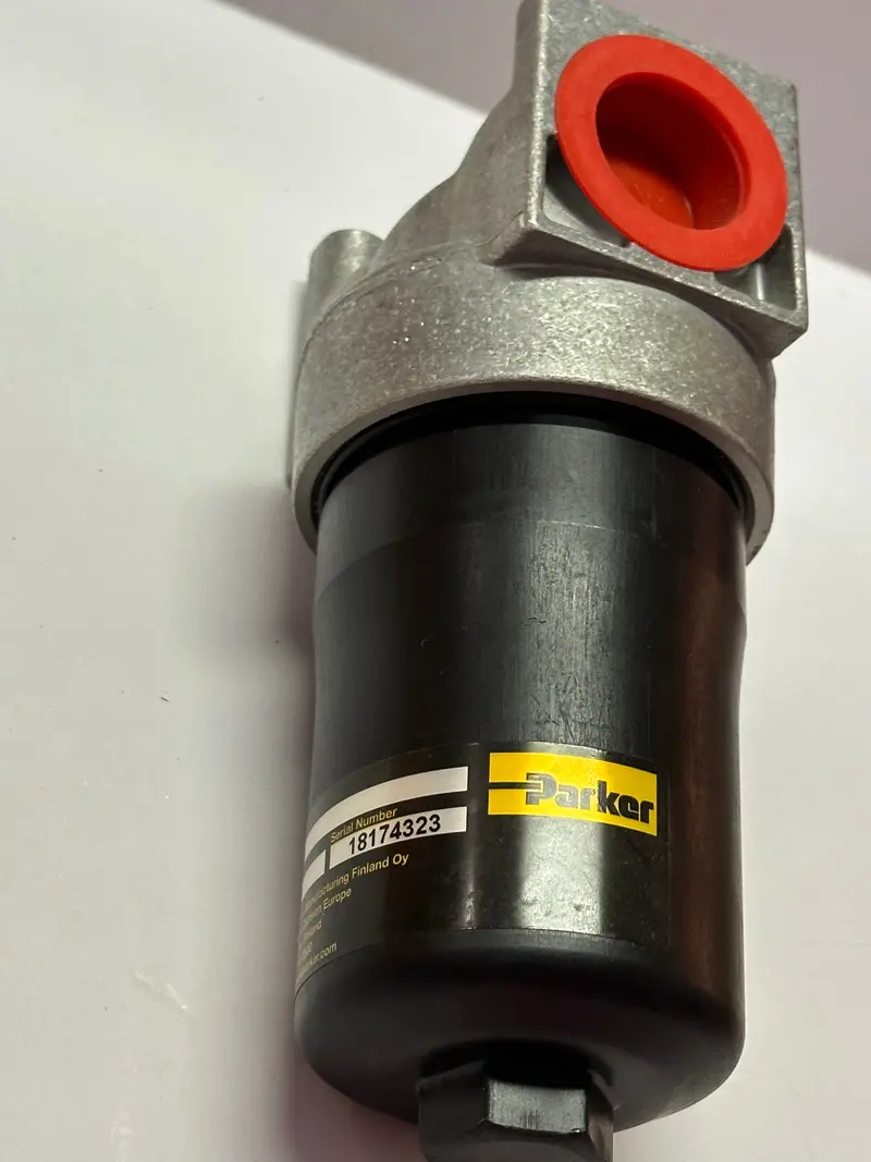 15Cn110qbt1kg161 Parker Medium Pressure Inline Filter, Cn Series 1