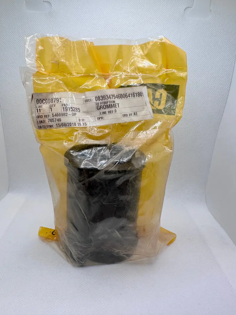 191-5285 Dual Flange Rubber Grommet 1