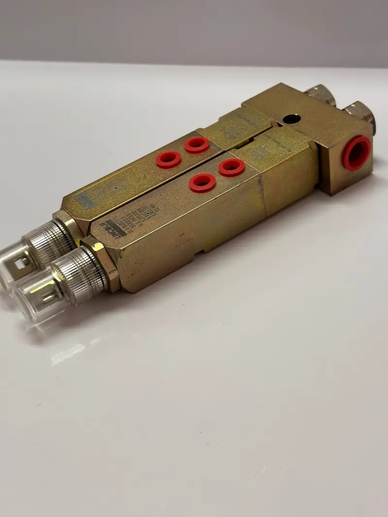 269-5346 Grease Injector Assy Sl-V With Manifold - Genuine Cat Part 1