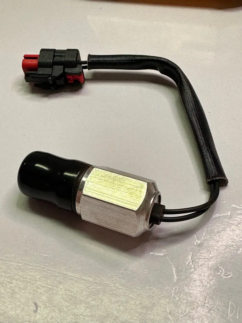 275-1253 Fuel Filter Differential Pressure Switch - Caterpillar Part 1