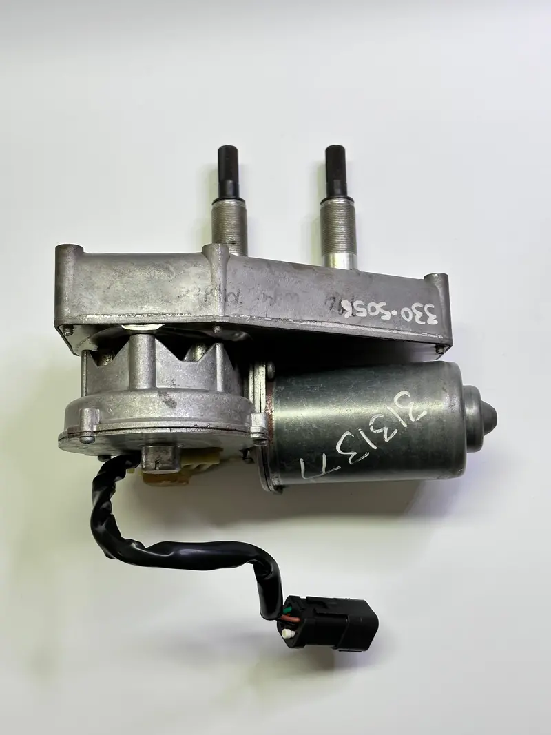 330-5056 24V Wiper Motor Assembly - Genuine Cat Part 1