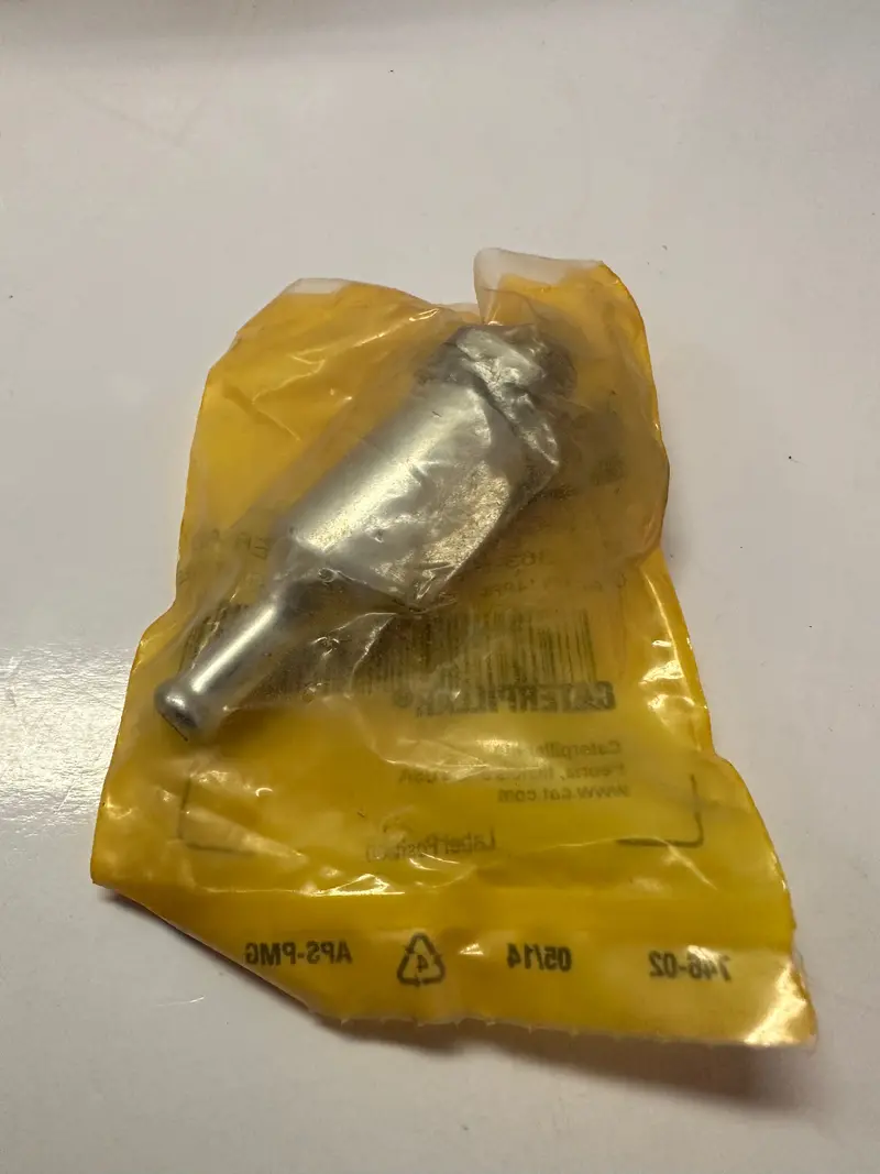 363-5823 Fuel Filter Assembly - Genuine Cat Part 1