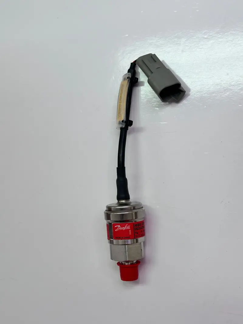 5573899500 Atlas Copco Pressure Transmitter - Mbs 3050 060G3955, 0-600Psi 1