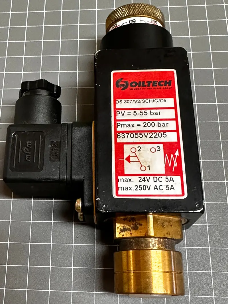 637055V2205 Type: Ds307/V2/Sch/G/C5 Pressure Switch 1