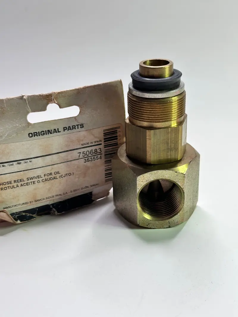 750683 Hose Reel Swivel For Oil 1