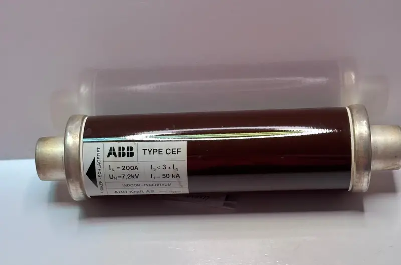 Abb Nhpl052720r1 Fuse Link Type Cef 3,6/7,2Kv 200A 1Ymb710739m2812 1