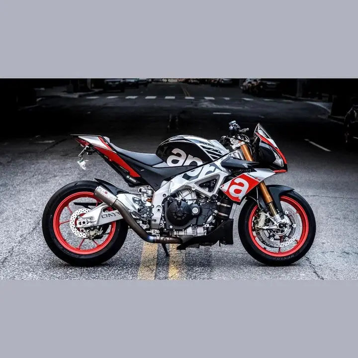 Aprilia Tuono V4 Racefit Black Edition 1