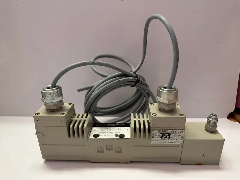 Atos/Feilder Dual Solenoid Directional Valve Ft01040751/24Vdc 1