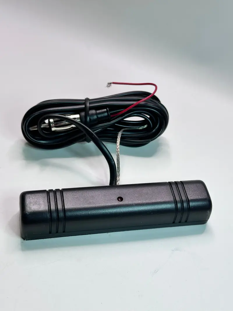 Axis Agm-200 Universal Am/Fm Car & Truck Antenna 1