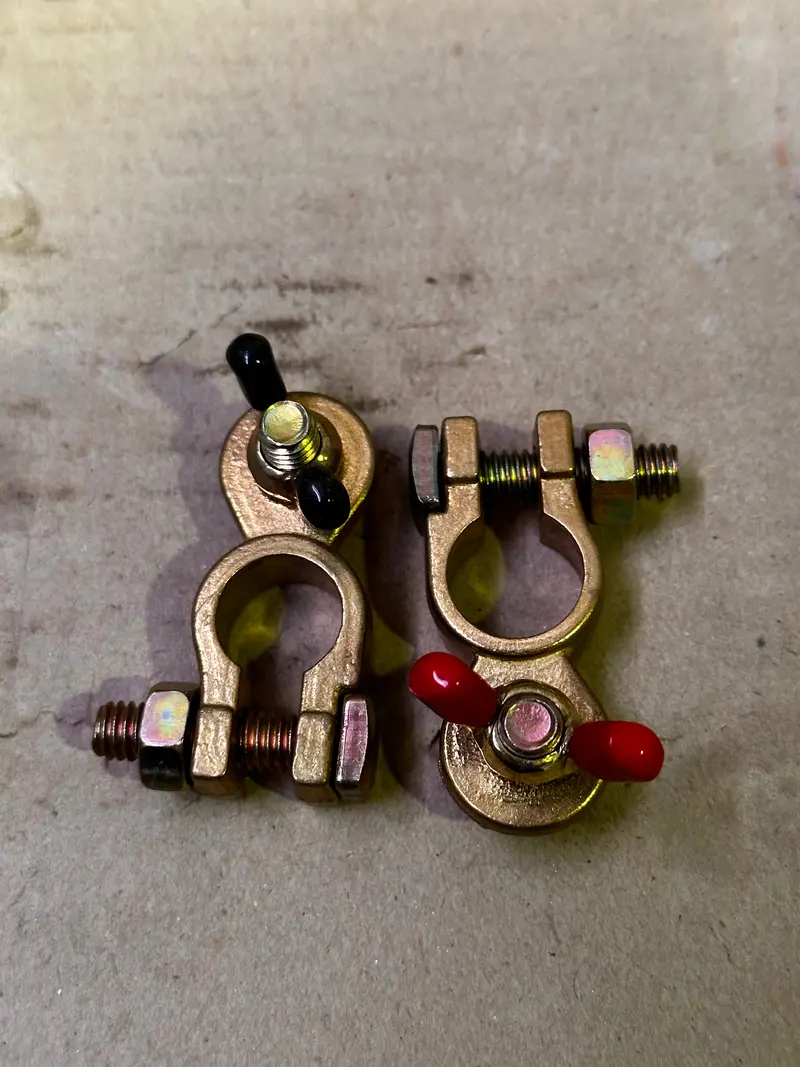 Battery Terminal Clamps With Wing Nuts 1