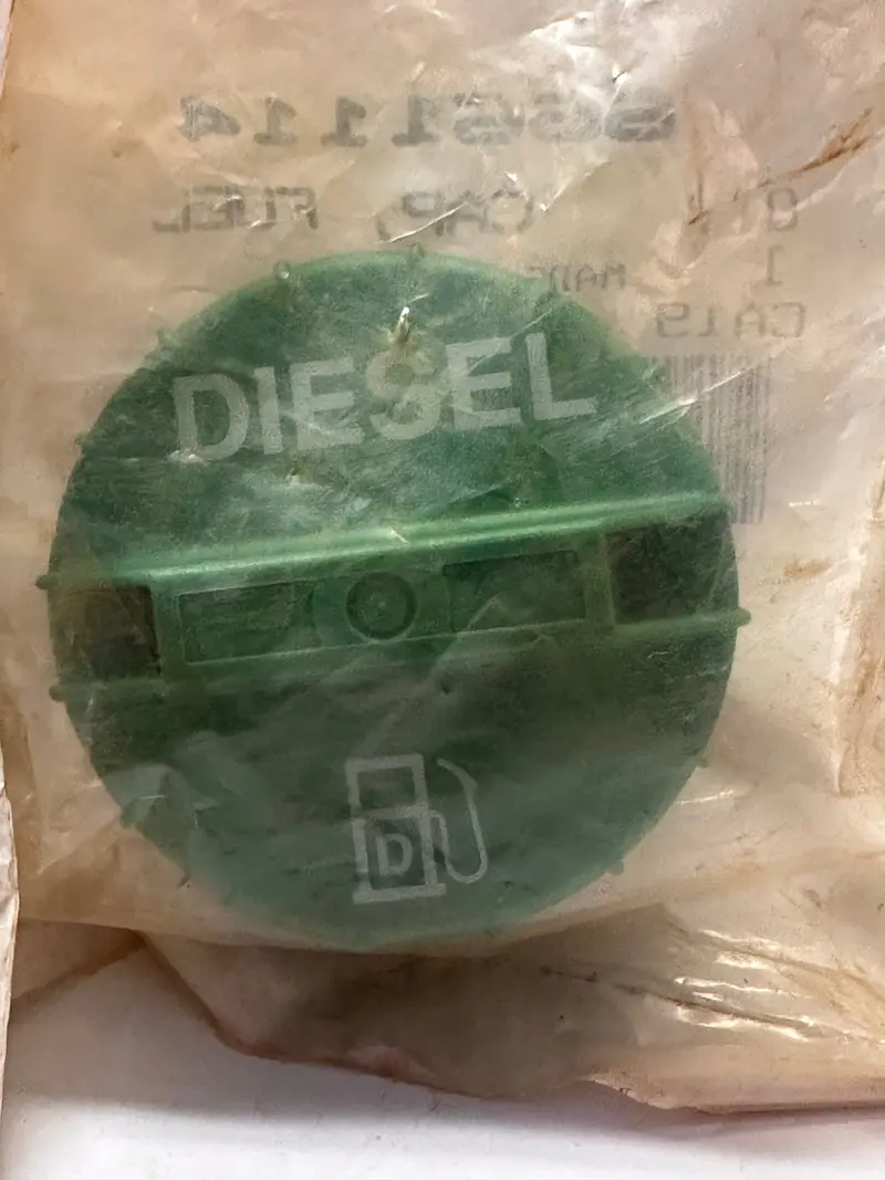 Bobcat 6661114 Diesel Fuel Cap 1