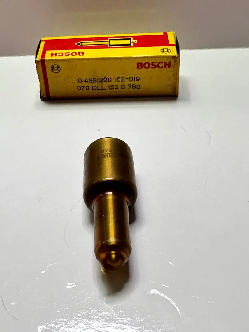 Bosch 0433220163Dll 152 S 780 Nozzle For Mtu 00133220163 Injector 1
