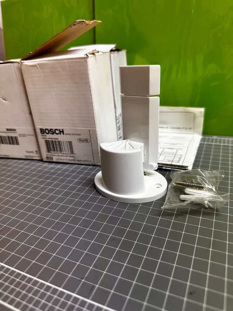 Bosch B338 Universal Ceiling Mount Bracket 1