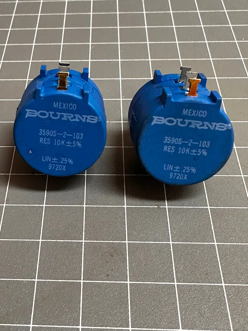 Bourns 3590S-2-103 Rotary Potentiometer 7/8 Ww 10Kohms 0.25% 10Turns 1