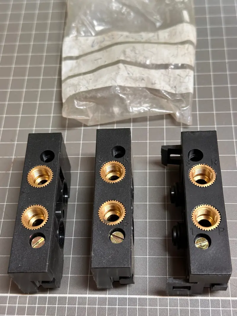 Burkert Type 5470 Connector Modules 1