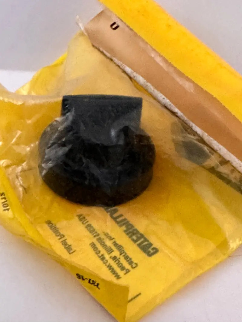Cat 096-4177 Air Cleaner Evacuation Valve 1