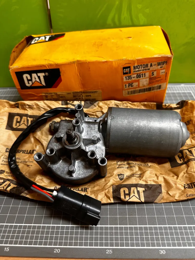 Cat 135-0611 Motor A-Wipe 1