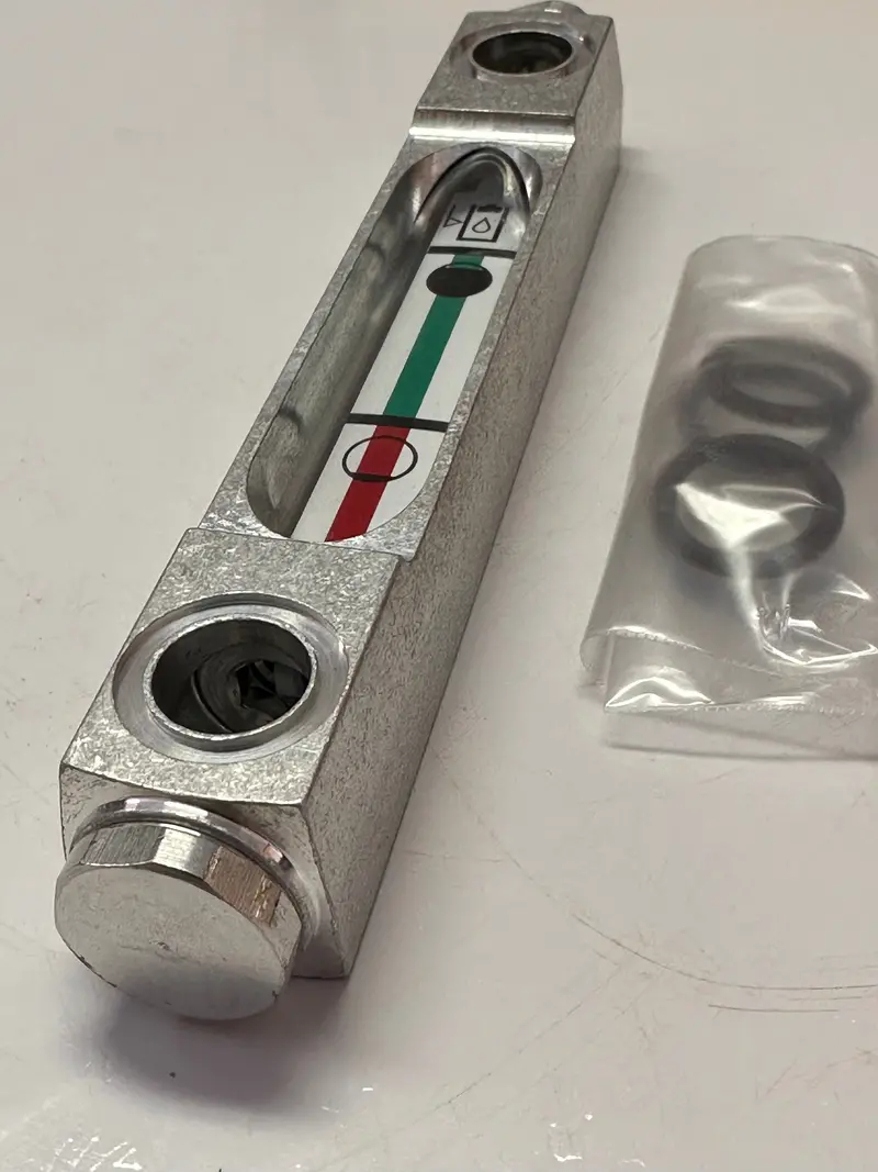 Cat 303-0956 Liquid Level - Gauge 2