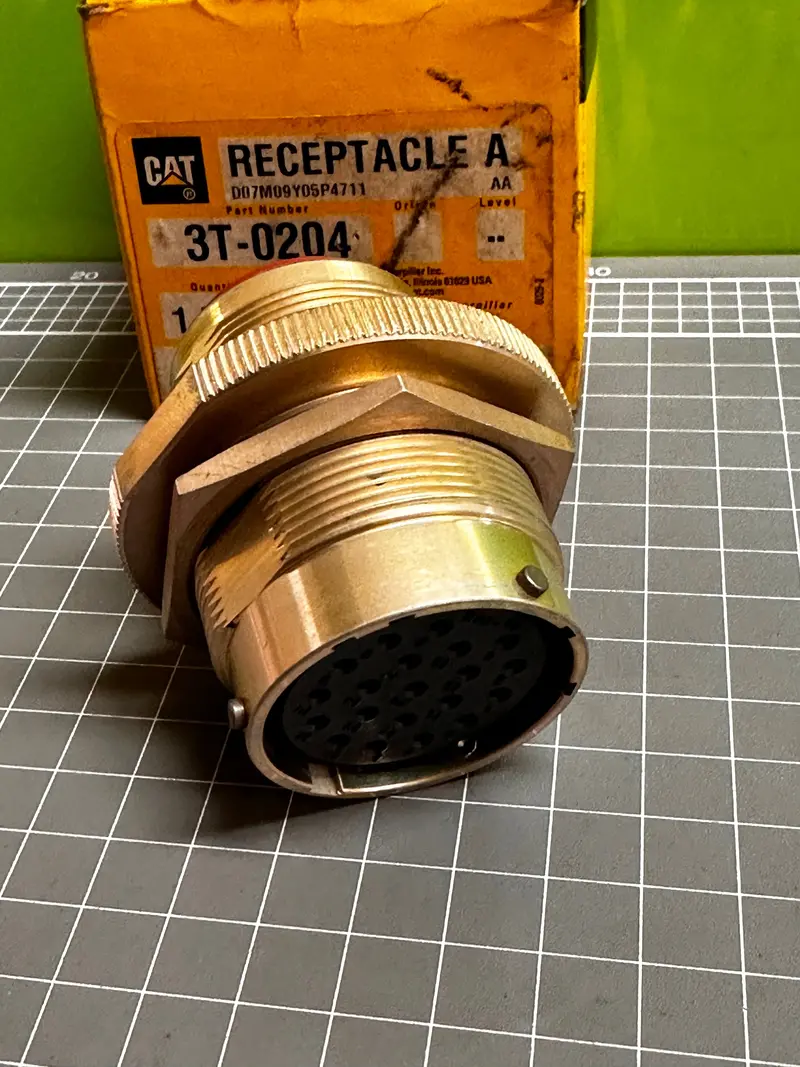 Cat 3T-0204 Receptacle Assembly-Connector 1