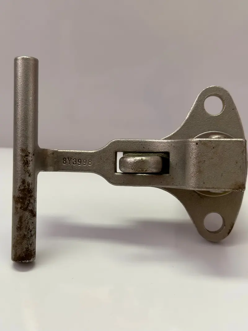 Cat 8Y-3998 Latch Handle 2