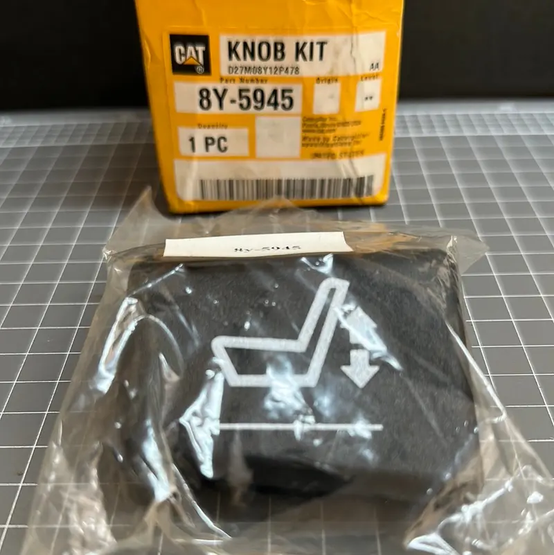 Cat 8Y-5945 Knob Kit, Button 1