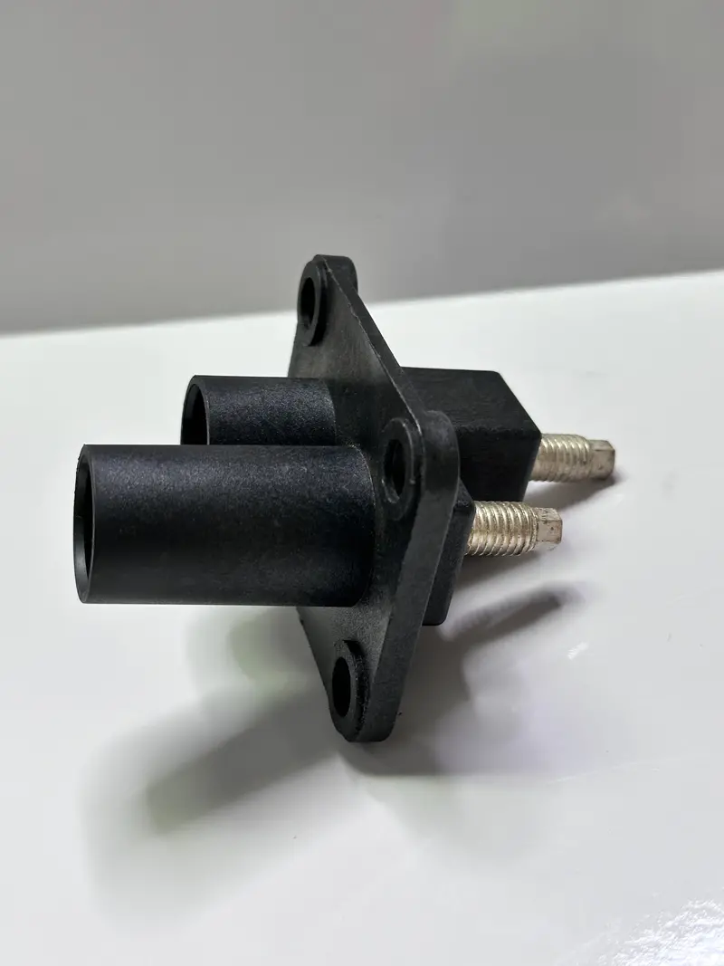 Cat Type Jump Start Receptacle 9S-2634, Black 24V, 350A 1