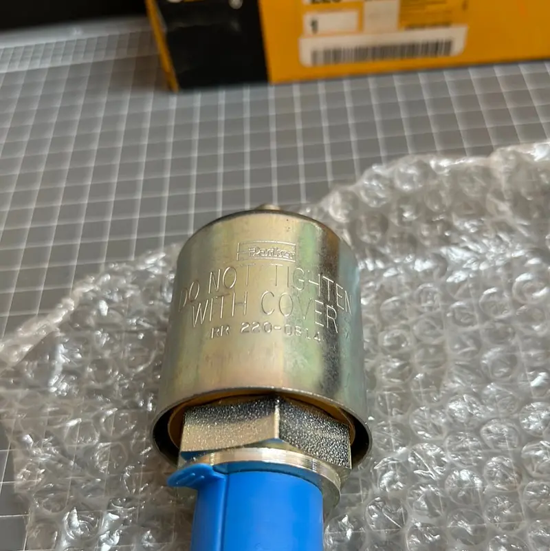 Caterpillar Cat 220-0814 Valve, Breather 2