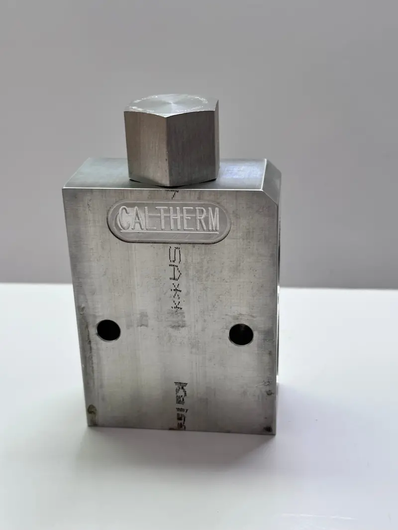 Caterpillar Cat 279-0143 Valve 1
