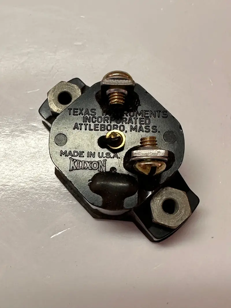 Caterpillar Cat 3R-8920 8A Reman Circuit Breaker 2