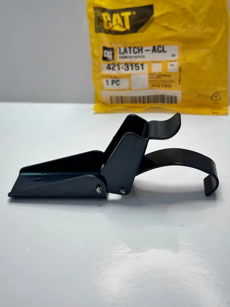 Caterpillar Cat 421-3151 Acl, Air Cleaner Draw Latch 1