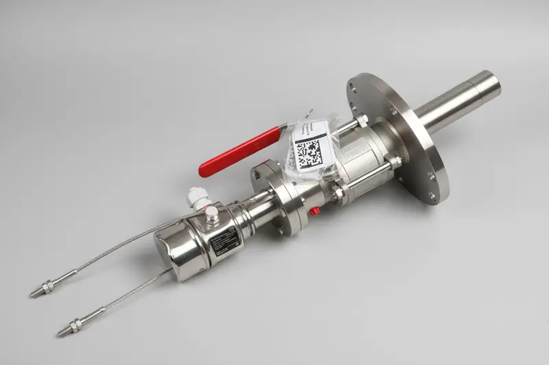 Cerabar Pmc51/71 With Ball Valve Fitting, Gauge Pressure Transmitter 1