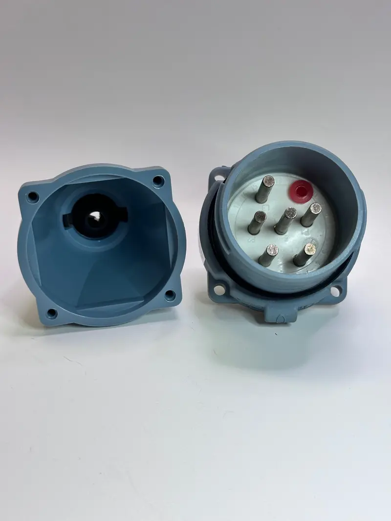 Ch1p30e01p Appliance Inlet And Handle, 16A 3P+E+2P 2
