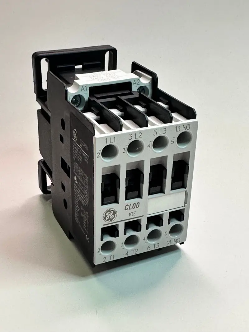Cl00a310t7 4Kw Contactor 3 Pole, 240V Coil 1