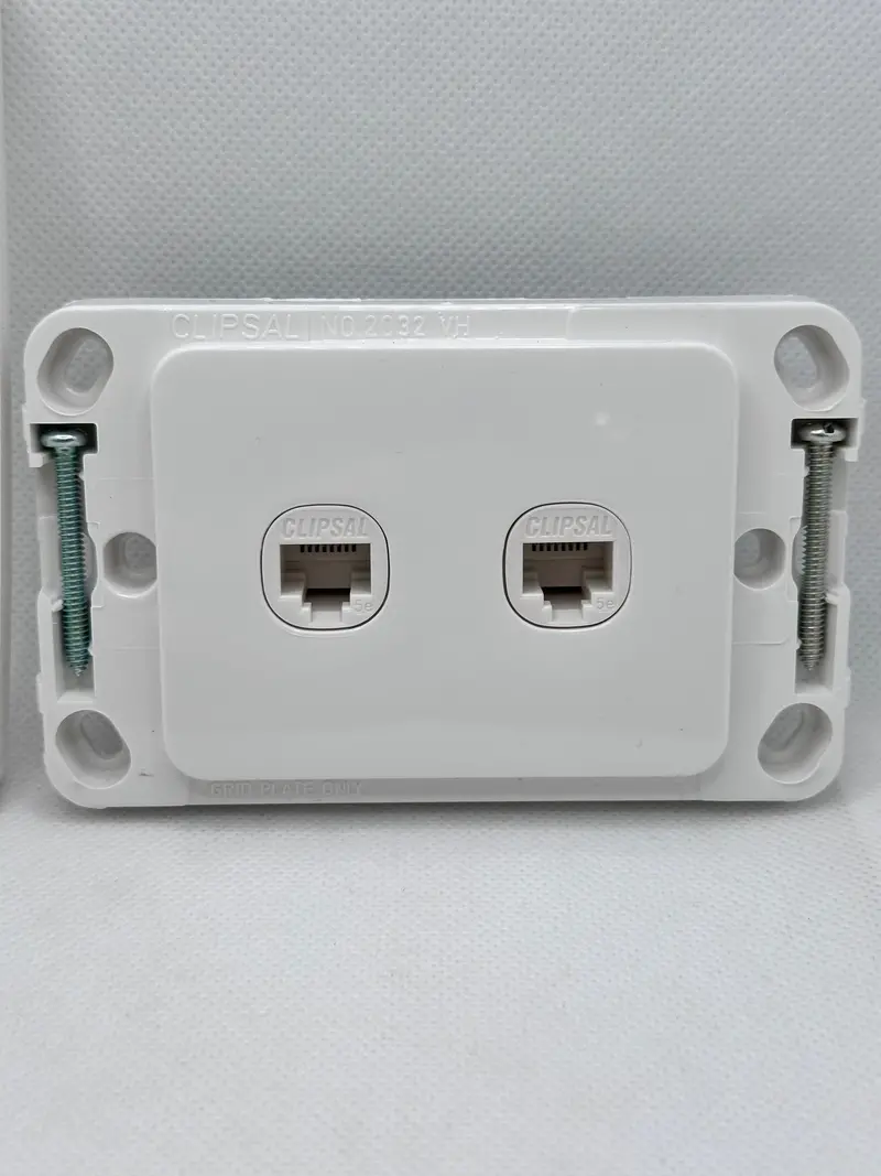 Clipsal 2032Vrja5-We 2 Gang Vertical Mount Rj45 Cat 5 Socket Outlet 2