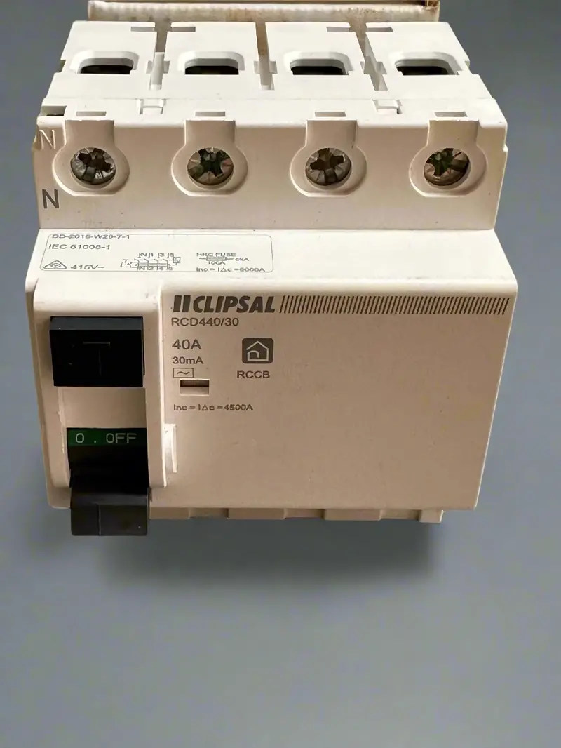Clipsal Rcd440/30 Residual Current Circuit Breaker 40A 4 Pole 1