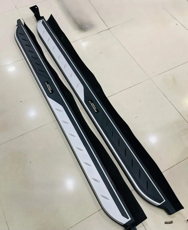 Corolla Cross Side Step 1