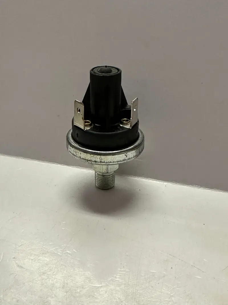 Cummins 309-0641-19 Onan Pressure Switch 1