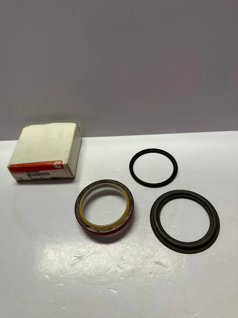 Cummins 3804899 Front Seal Kit 1