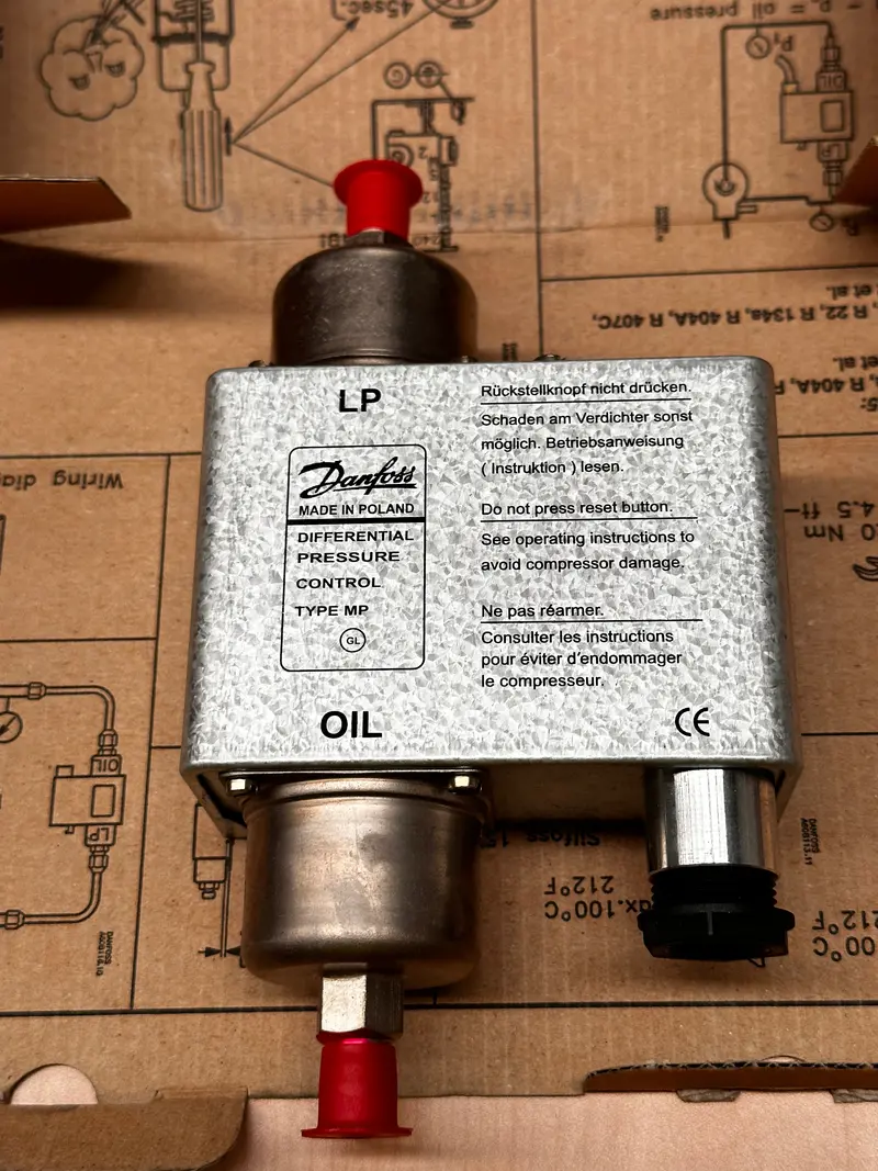 Danfoss 060B017266 Mp55 Oil Differential Pressure Switch, Adjustable 1
