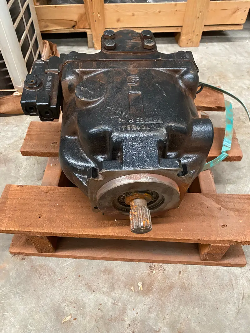 Danfoss 83019439 45 Series Hydraulic Piston Pump 1