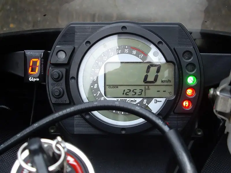 Ducati Hyperstrada Healtech Gear Indicator 2