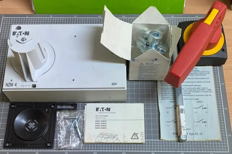 Eaton Nzm4-Xhbr Main Switch Assy Kit, Red 1