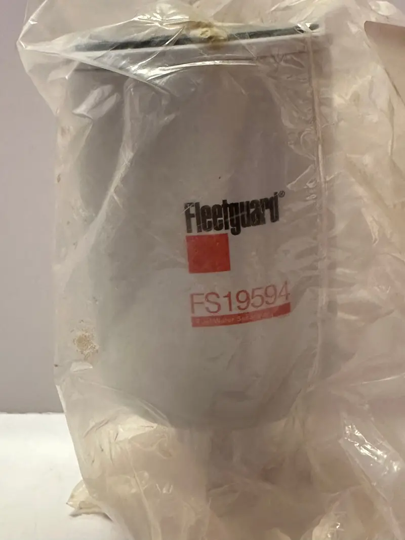 Fleetguard Fs19594 Fuel/Water Seperator 1