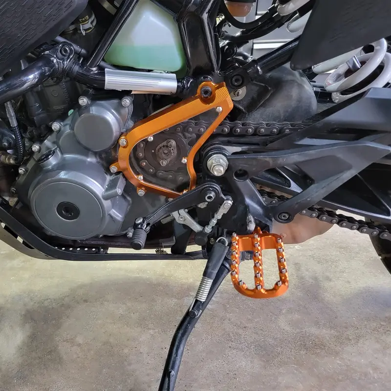 Forged 0° Horizontal Flat Wide Enlarged Foot Pegs For Ktm 390 Adventure 2020-2024 2