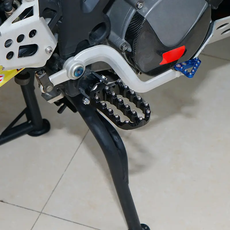Forged Wide Foot Pegs Footrest Pedals For Gas Gas 700 Es Sm 2022-2025 2