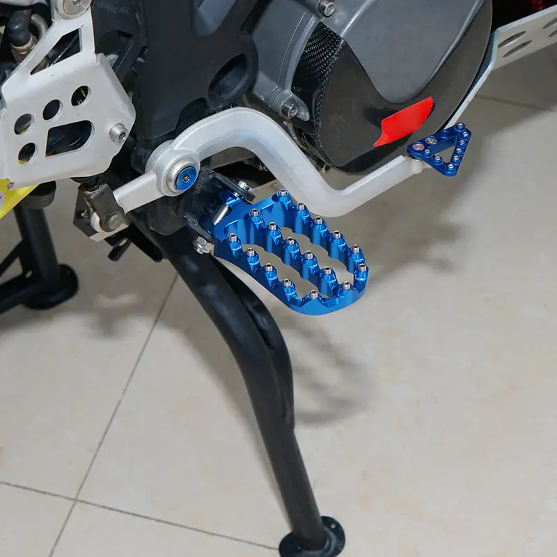 Forged Wide Foot Pegs Footrest Pedals For Gas Gas 700 Es Sm 2022-2025 3